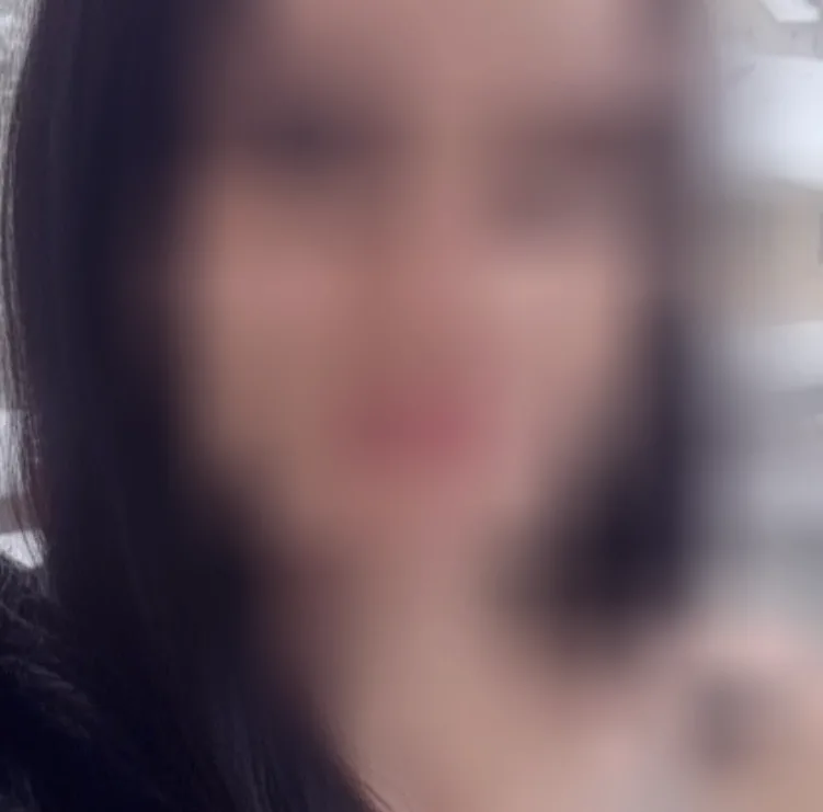 Aya, 23 anni