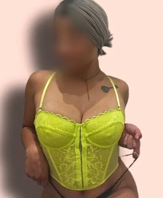 Carmela, 27 anni